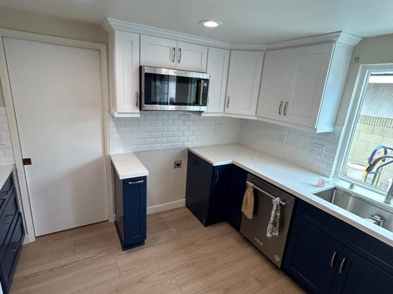 Kitchen-Remodeling-in-Fountain-Valley-by-Hardwood-Galleria-Design-Center-7