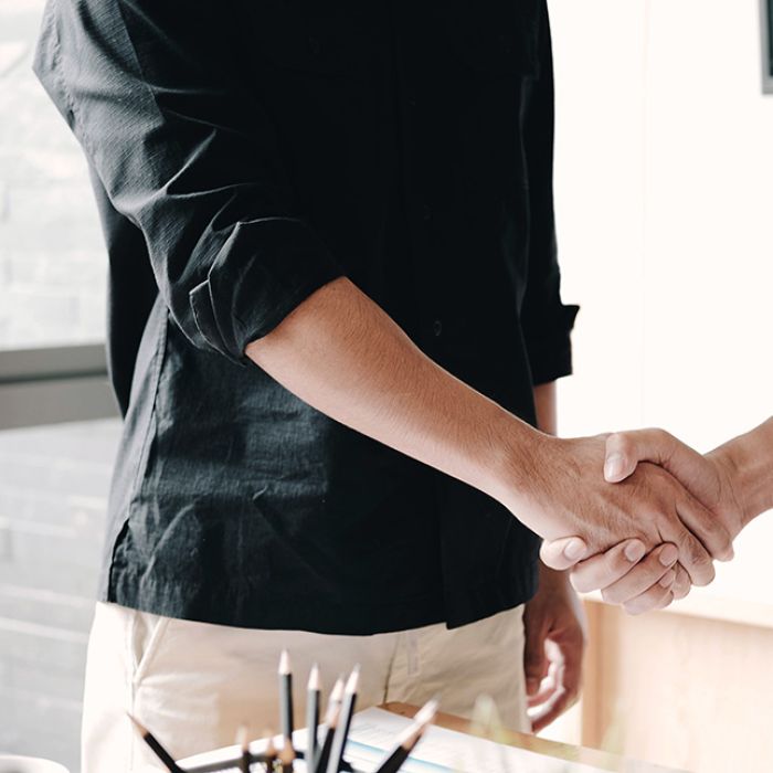 business-people-shaking-hands-at-meeting-or-negoti-2026-01-07-00-50-42-utc
